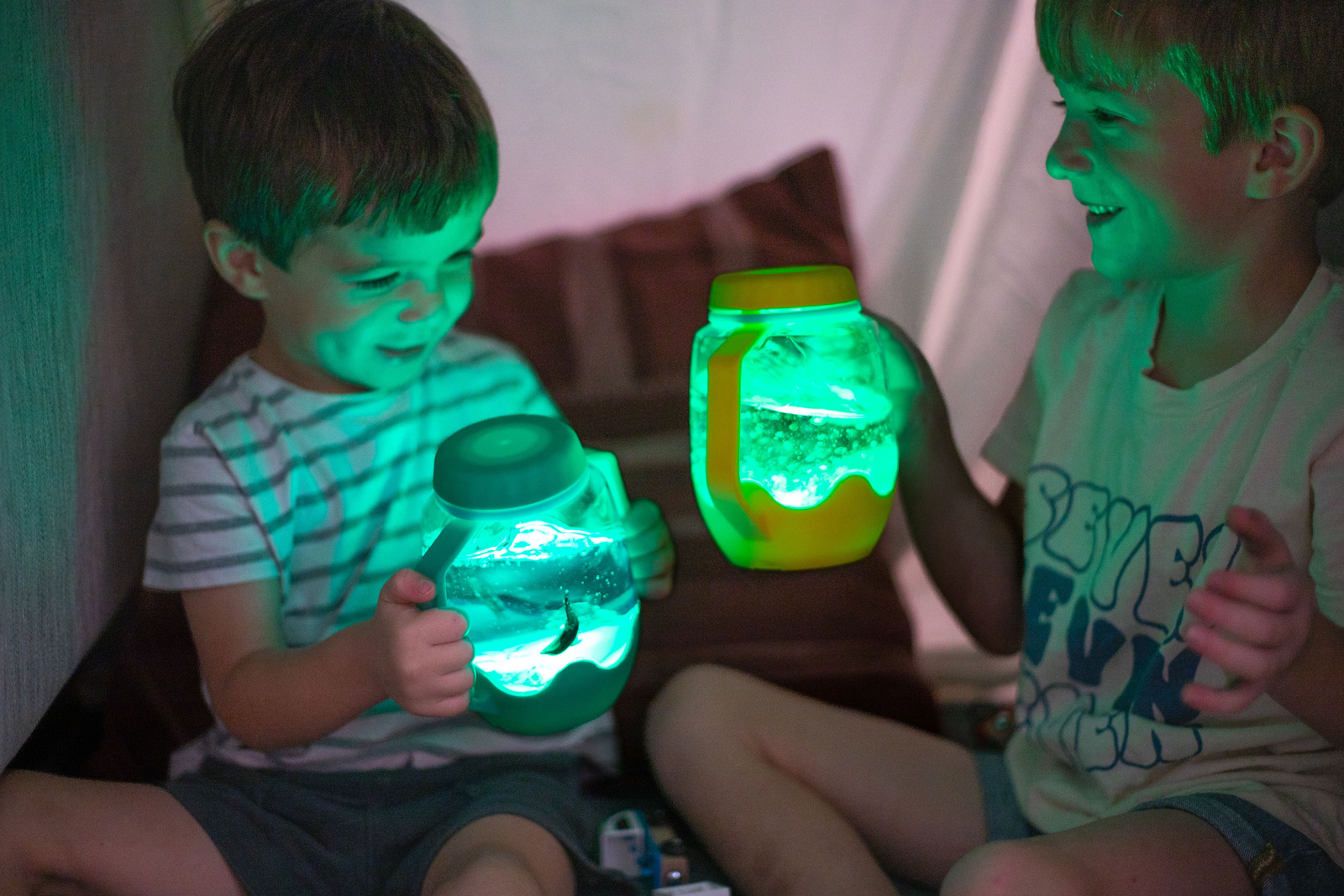 eng_pl_Glo-Pals-Sensory-Play-Jar-Honey-Bee-104_5